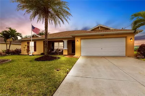 2428 NW 9th St, Cape Coral, FL 33993