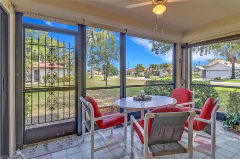 4241 Chantelle Dr #D104, Naples, FL 34112