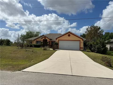 914 NW 12th Ln, Cape Coral, FL 33993
