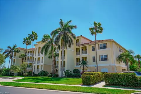 4834 Hampshire Ct #207, Naples, FL 34112