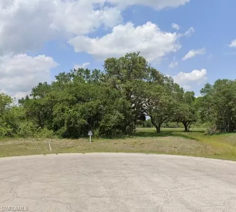 March Ct, Labelle, FL 33935