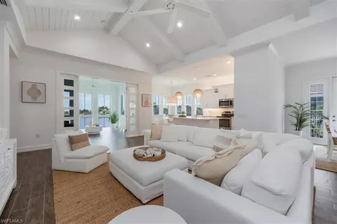 6541 Dominica Dr #202, Naples, FL 34113