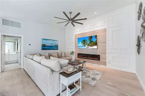 3054 Futuna Ln, Naples, FL 34119