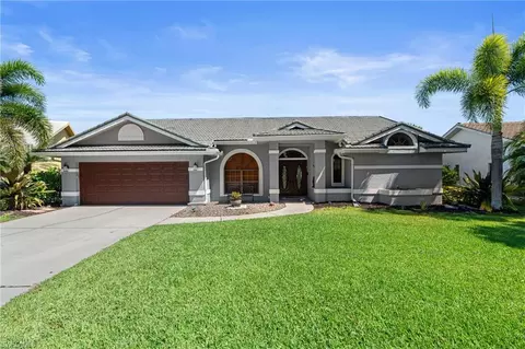12451 Woodtimber Ln, Fort Myers, FL 33913