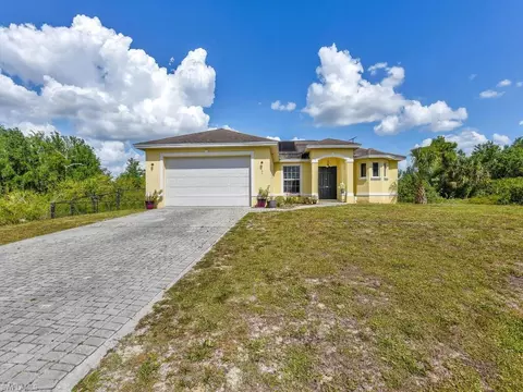 1616 Moore Ave, Lehigh Acres, FL 33972