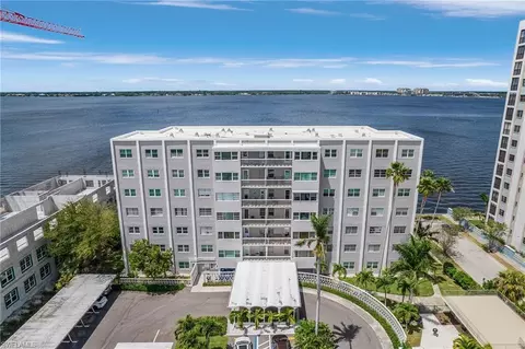 1900 Clifford St #403, Fort Myers, FL 33901