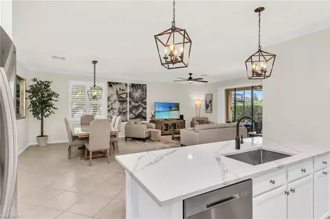 3622 Treasure Cove Cir, Naples, FL 34114