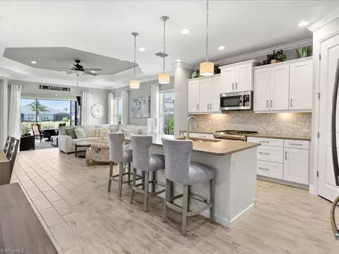 2138 Marquesa Cir, Naples, FL 34112 photo 5