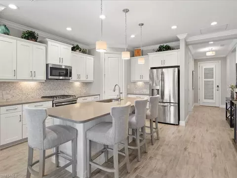 2138 Marquesa Cir, Naples, FL 34112 photo 4
