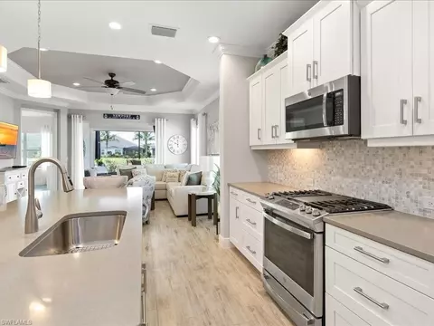2138 Marquesa Cir, Naples, FL 34112 photo 3
