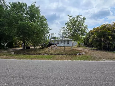 1317 Garden St, Labelle, FL 33935