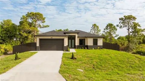 871 Chezy St E, Lehigh Acres, FL 33974