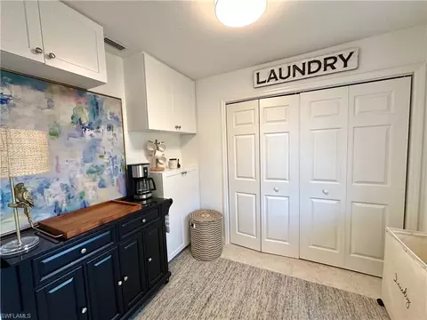 458 Lake Murex Cir, Sanibel, FL 33957