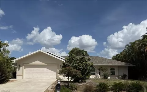 18249 Oak Rd, Fort Myers, FL 33967