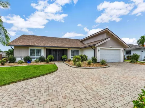 2010 SE 28th St, Cape Coral, FL 33904