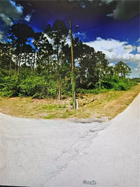 4501 E 21st St, Alva, FL 33920