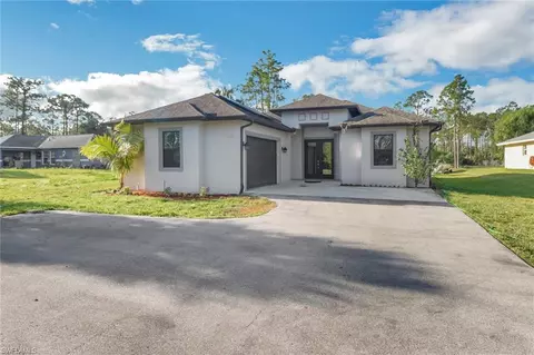 3770 10th Ave NE, Naples, FL 34120