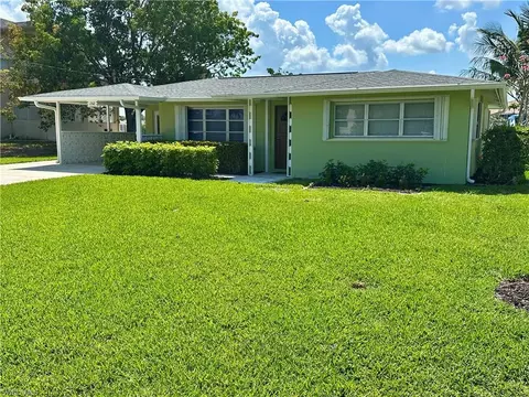 152 Pago Pago Dr W, Naples, FL 34113 photo 2