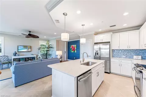 Kitchen - 6948 Avalon Cir #604, Naples, FL 34112 photo 4 of 7