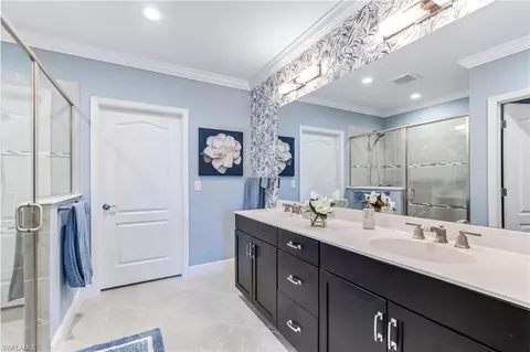 Bath - 6948 Avalon Cir #604, Naples, FL 34112 photo 1 of 3