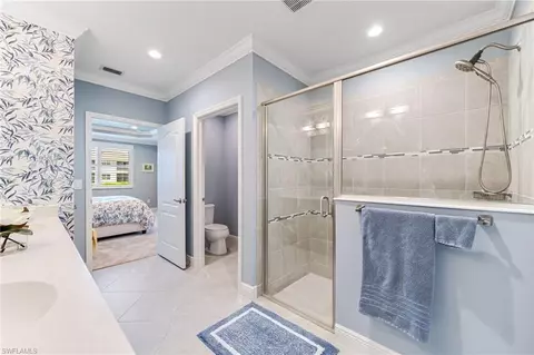 Bath - 6948 Avalon Cir #604, Naples, FL 34112 photo 2 of 3