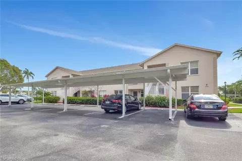 326 Bradstrom Cir #103F, Naples, FL 34113