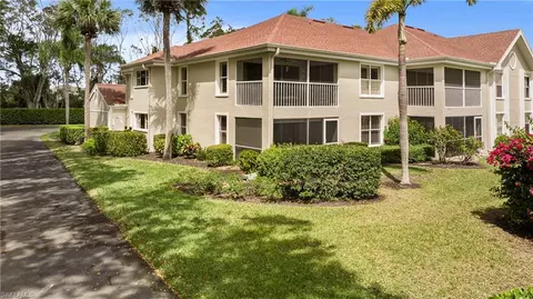 9828 Luna Cir #H104, Naples, FL 34109