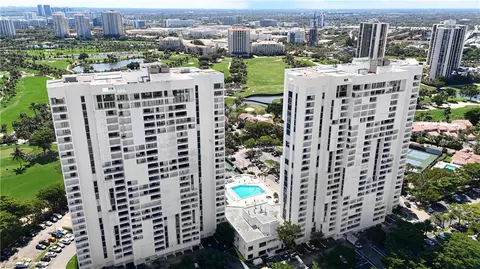 20225 NE 34th Ct, Miami, FL 33180