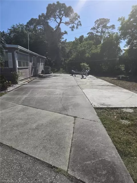 20640 River Dr, Estero, FL 33928 photo 5