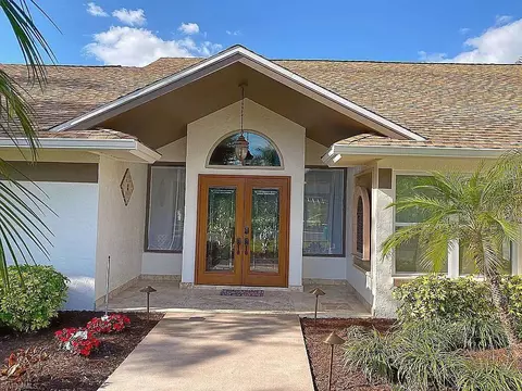 2160 Pine Woods Cir #28, Naples, FL 34105