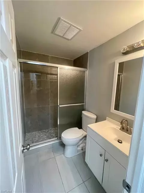 Bath - 1279 5th Ave N, Naples, FL 34102 photo 1 of 3