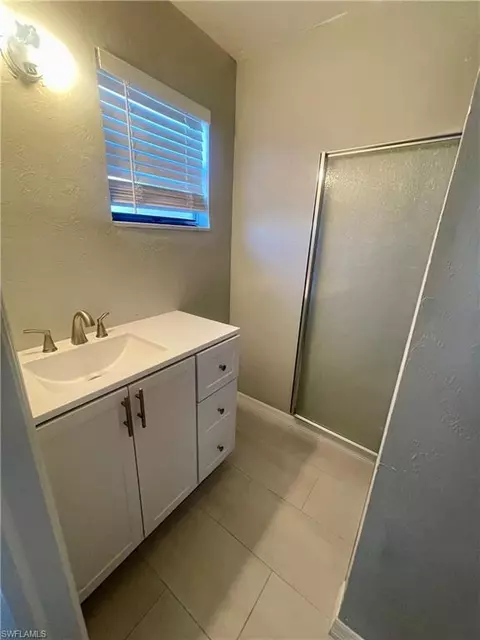 Bath - 1279 5th Ave N, Naples, FL 34102 photo 3 of 3