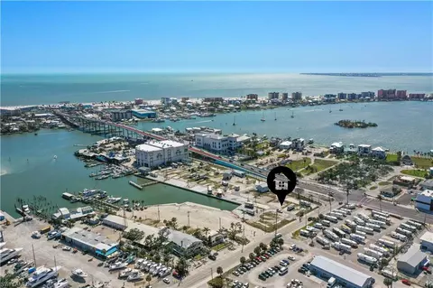19281 Apt 41 San Carlos Blvd, Fort Myers Beach, FL 33931