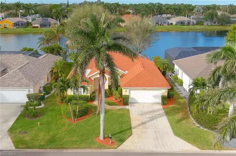 1442 Vintage Ln, Naples, FL 34104