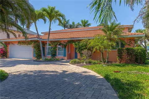 Exterior - 419 Pine Ave, Naples, FL 34108 photo 2 of 11