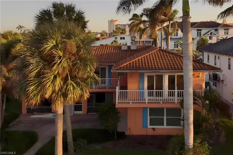 Exterior - 419 Pine Ave, Naples, FL 34108 photo 4 of 11