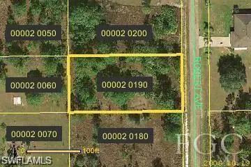 1215 Robert Ave, Lehigh Acres, FL 33972