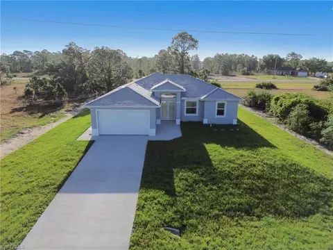 1095 Graystone Ave, Lehigh Acres, FL 33974