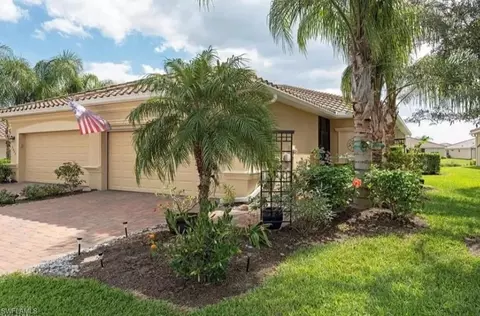 2035 Wellington St, Naples, FL 34120