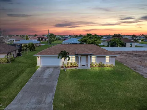 421 NW 20th Pl, Cape Coral, FL 33993