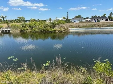 2625 NE 20th Pl, Cape Coral, FL 33909