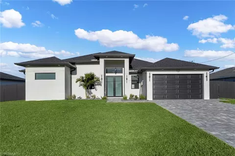 927 NE 13th Pl, Cape Coral, FL 33909