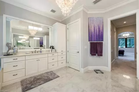 Bath - 6363 Burnham Rd, Naples, FL 34119 photo 2 of 4