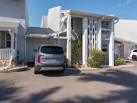 39 Watercolor Way #39, Naples, FL 34113