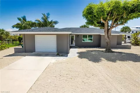 446 Lake Murex Cir, Sanibel, FL 33957