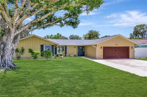 124 Flame Vine Dr, Naples, FL 34110