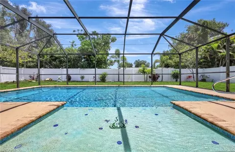 124 Flame Vine Dr, Naples, FL 34110 photo 2