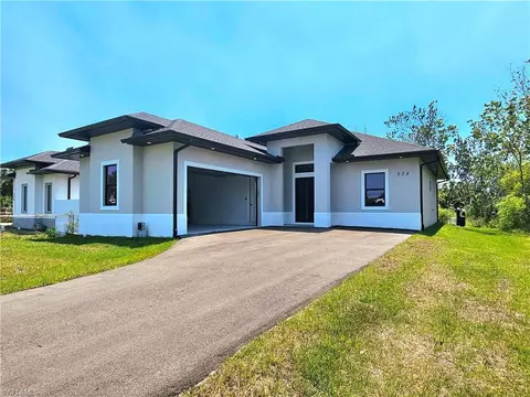 334 Shady Hollow Blvd W, Naples, FL 34120