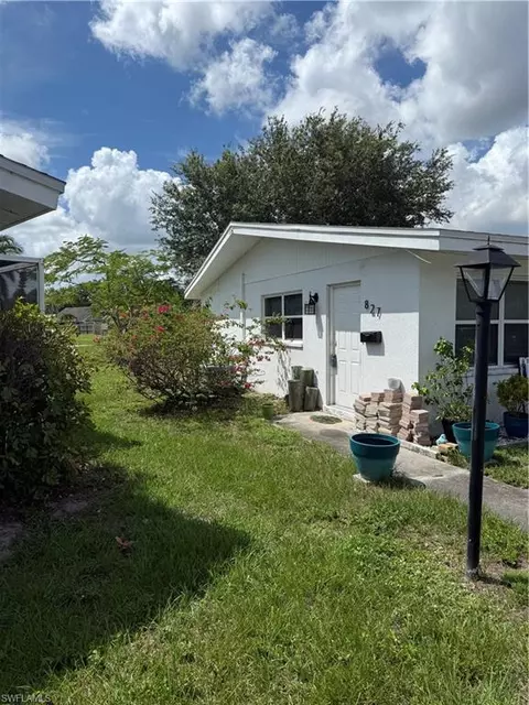 827 Courtington Ln #1, Fort Myers, FL 33919