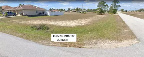 1135 NE 39th Ter, Cape Coral, FL 33909